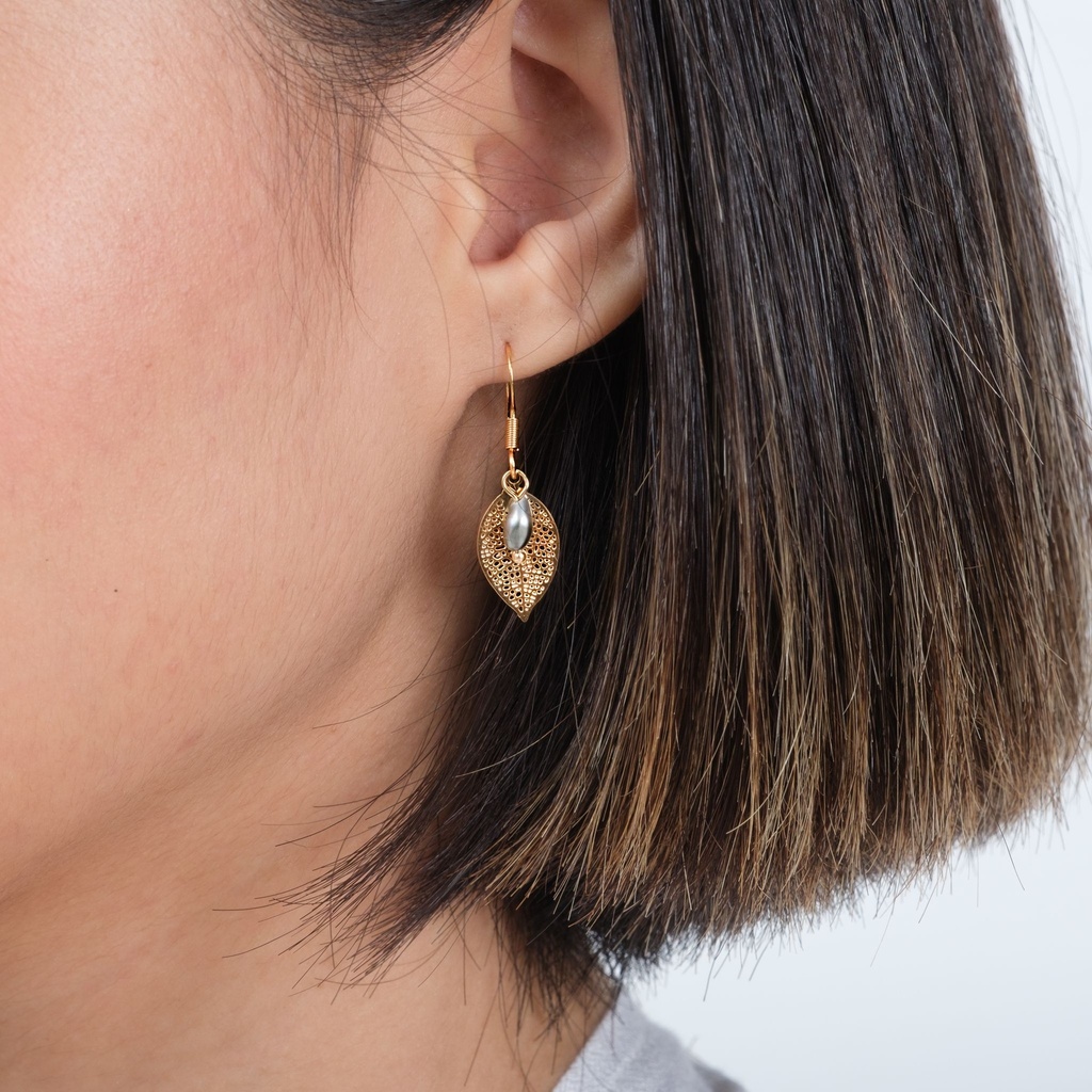 Boucles d'oreilles feuille et keishis - acier doré