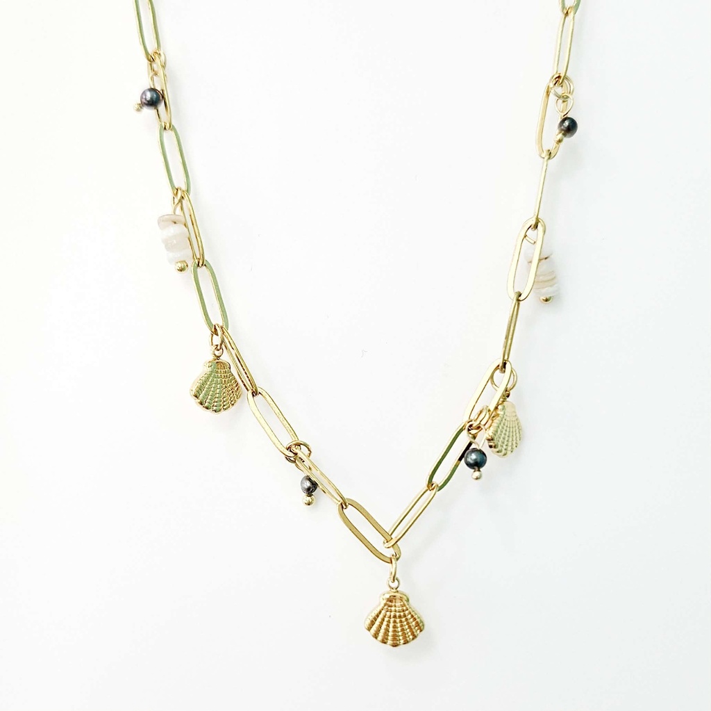 COLLIER BRELOQUES COQUILLAGE ET 4 KEISHIS - ACIER DORE
