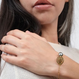 [ACDBRAP] Bracelet minimaliste acier doré, feuille Ape et perle de Tahiti